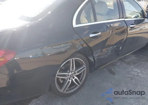 2017 Mercedes-Benz E 300 z USA, uszkodzony, nr VIN WDDZF4JB0HA258513